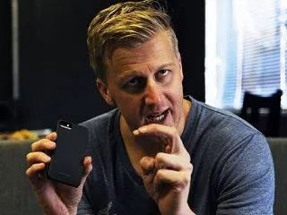 What’s Hot: Gareth Cliff is not fighting with Fikile Mbalula